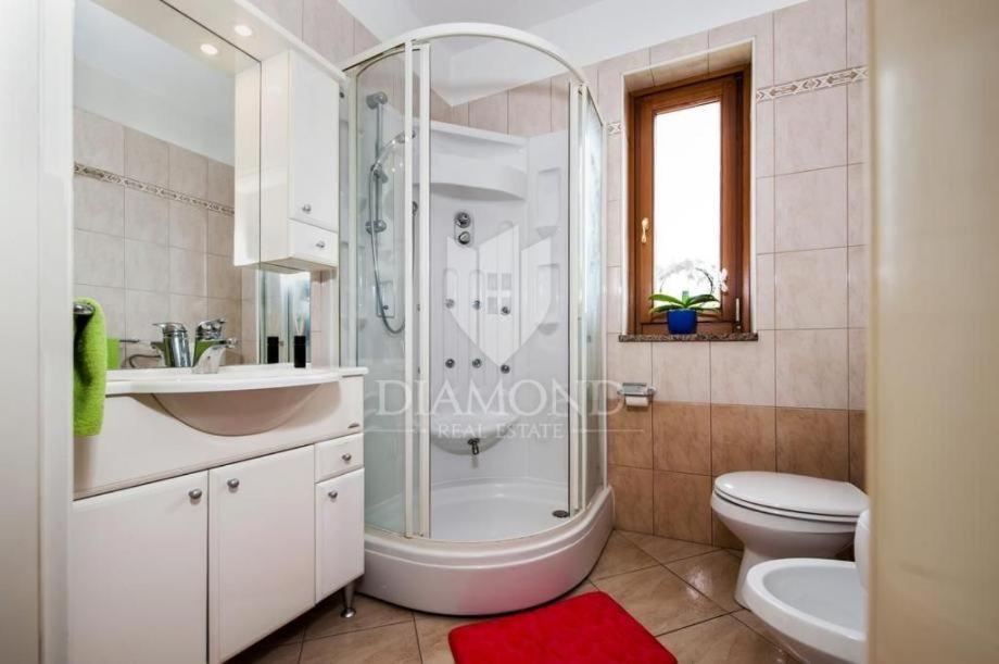 Apartament Santa Eufemia Rovinj 10Min Walk To City & Free Garage Parking Zewnętrze zdjęcie